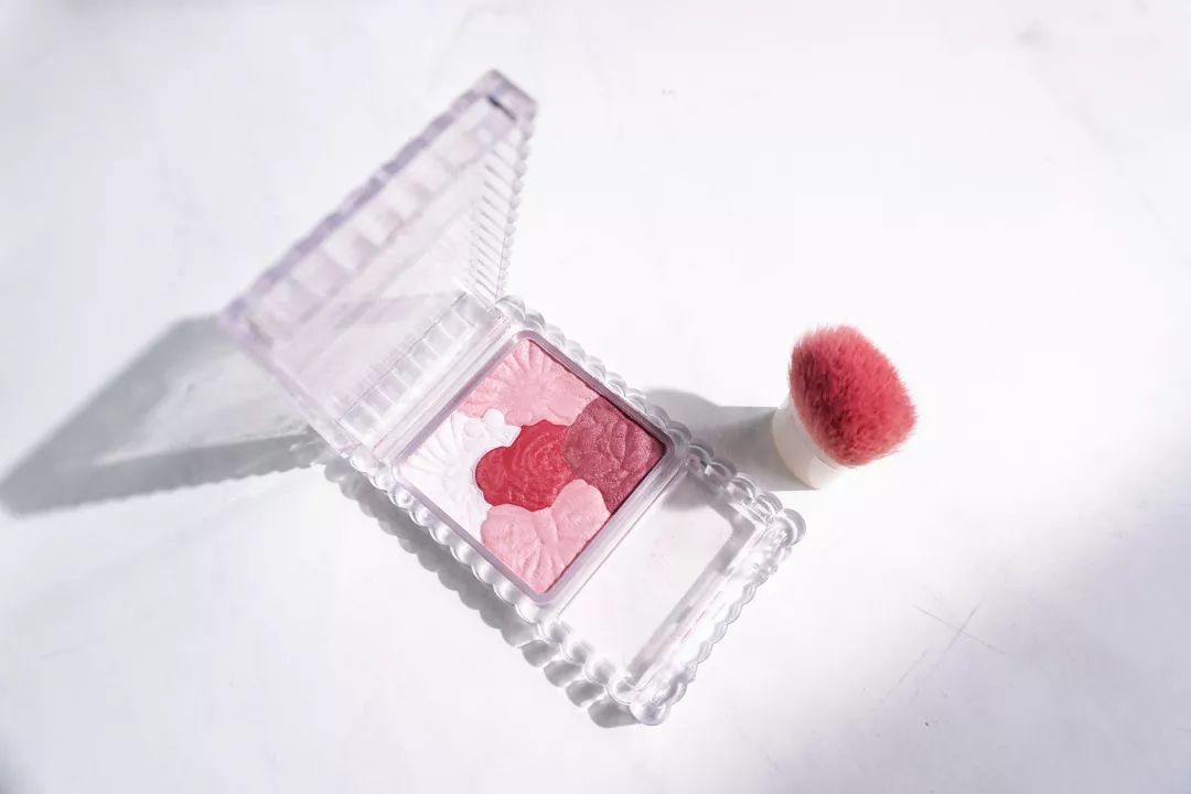 秋冬温柔显白美甲腮红,橘朵腮红哪个适合秋冬