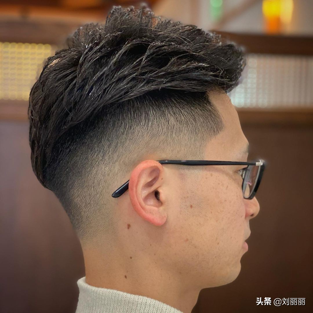 今年最流行颜色男发,今年最流行男发