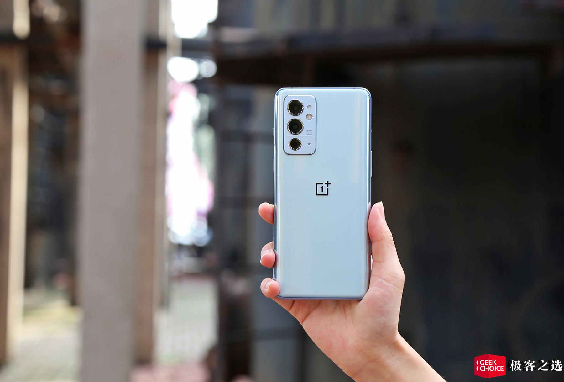 一加9RT体验:用上全新E4直屏和ColorOS12,直屏*党**的新选择?