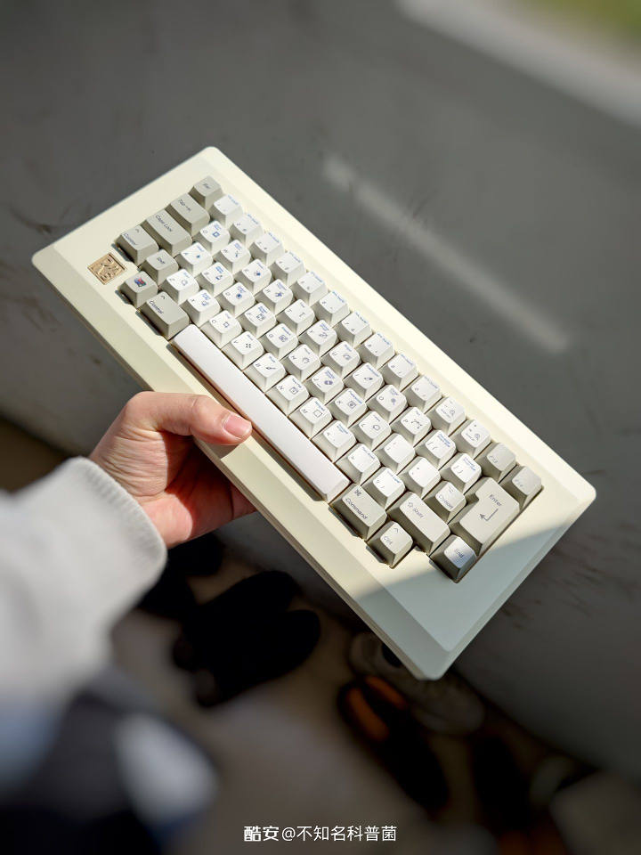 1000-2000客制化键盘推荐,1000元左右客制化机械键盘推荐