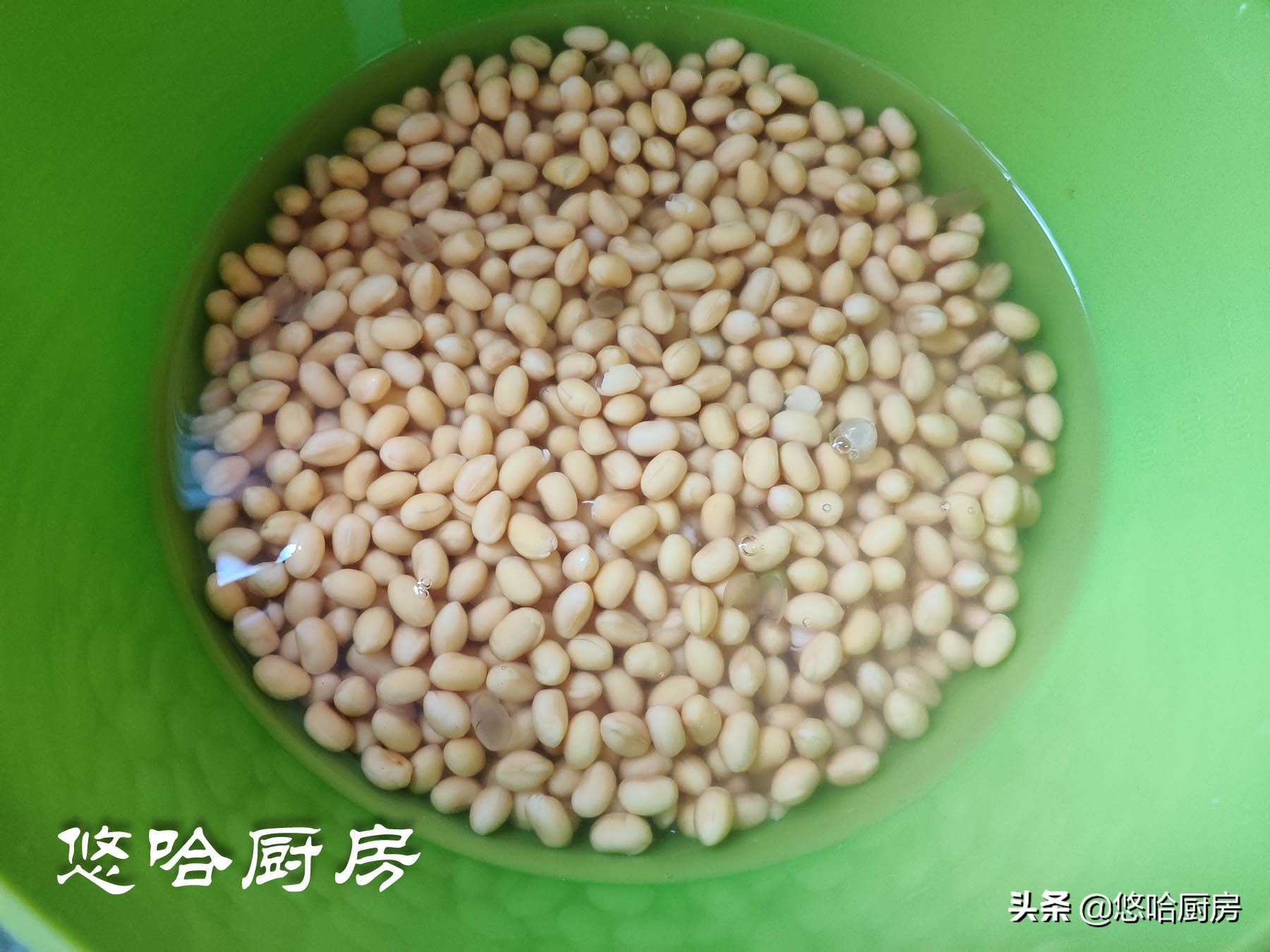 一颗神奇的纳豆，因味道独特上热搜，爱吃的赞不绝口，搅搅更美味