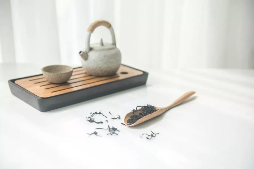 胸闷恶心喝什么茶,空腹喝茶胸闷气短恶心