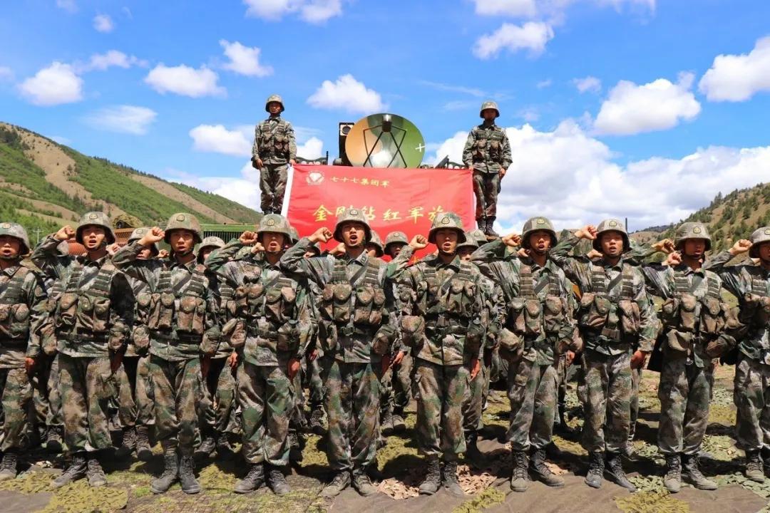 老兵收到军节礼物,老兵收到特别感谢的礼物