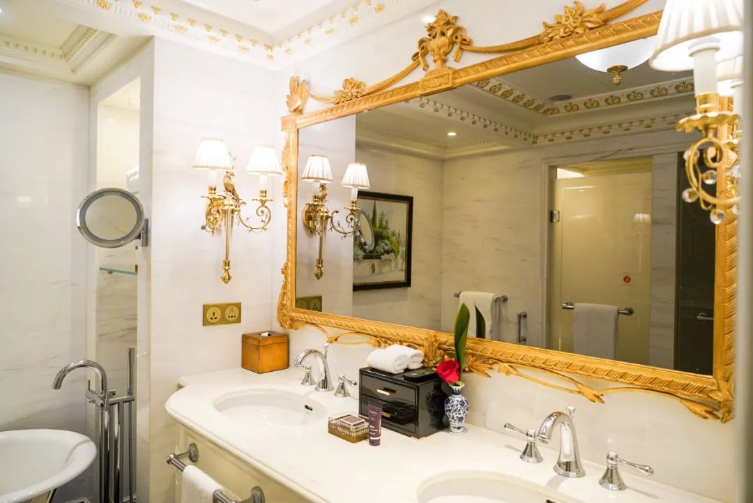 不到两千就能住天津丽思卡尔顿?还能随便吃?这样的羊毛不多了