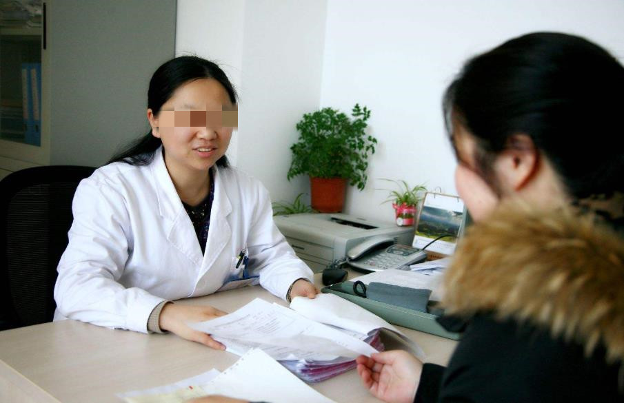 准爸妈打听胎儿“性别”，被医生神回答戳中笑点：暗示得明明白白