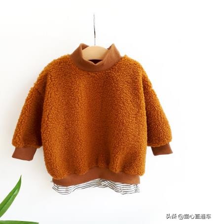 韩国童装短袖t恤搭配,早秋流行什么衣服童装