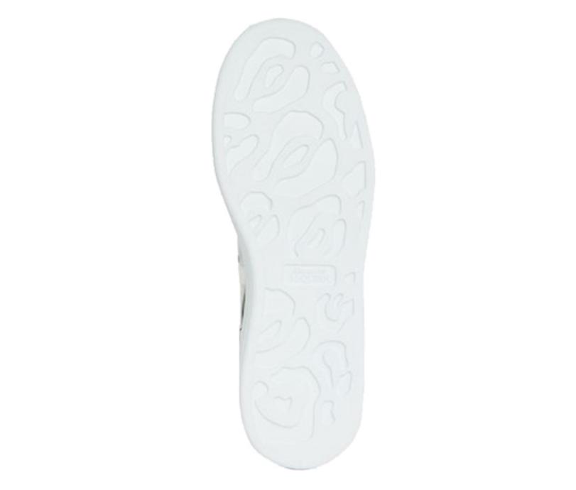 看不见的鞋视频,看不见商标的鞋子