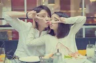 多多妈罕见晒跳舞视频，舞姿婀娜小蛮腰抢镜，难怪黄磊这么爱她