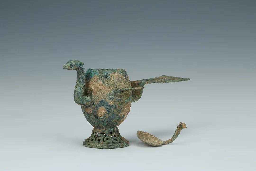 线上看*物文**|古人的惠世天工——战国青铜鸟形杯