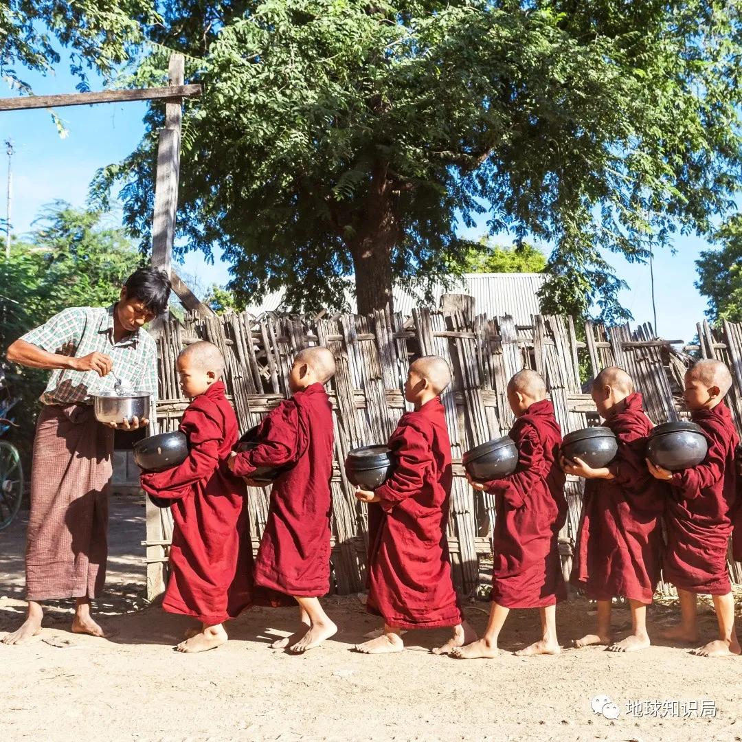 缅甸佛教的经济来源,缅甸佛教文化常识