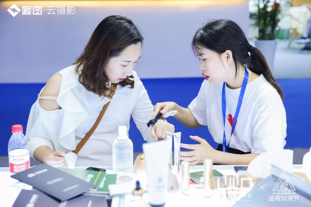 解决服务行业投诉的技巧与话术,遇到顾客投诉客服回复话术