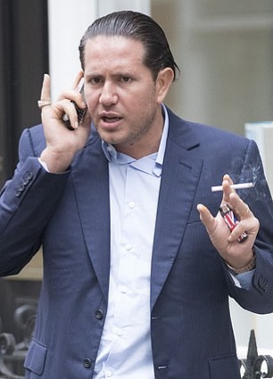 英国查尔斯王子也用假货？豪宅里超9亿的3幅名画，被爆全是赝品