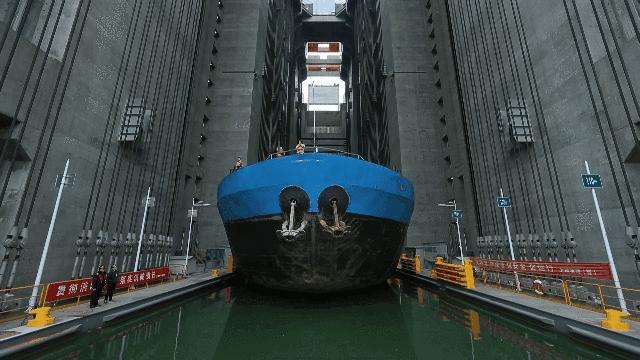 三峡大坝修完了还会发洪水吗,三峡大坝建了之后就不会淹吗