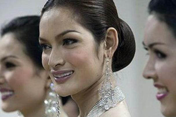 泰国人妖私底下的生活是怎样的？网友看到最后纷纷感慨：生活不易