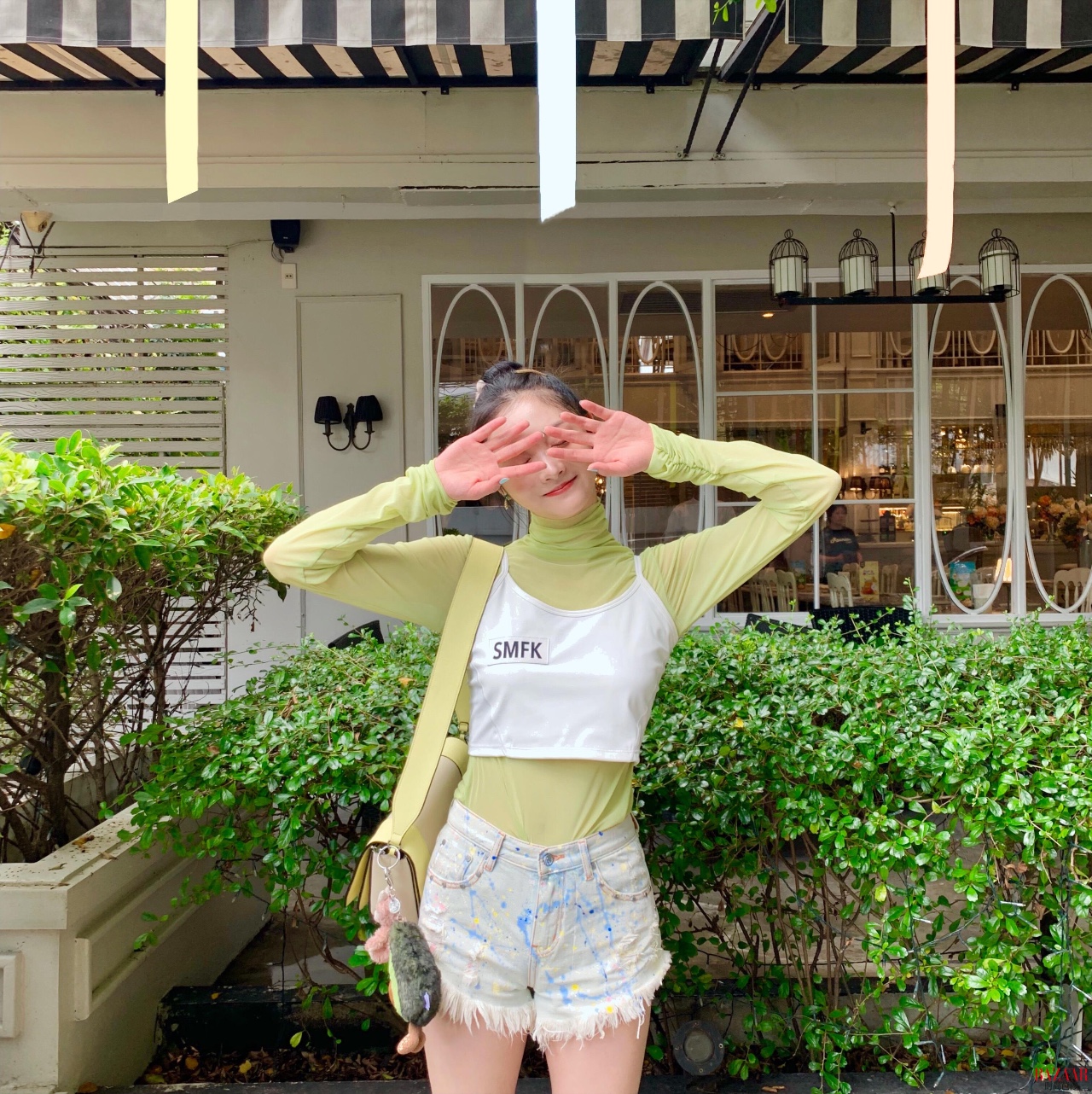 泫雅夏日必备,泫雅牛油果绿色毛衣