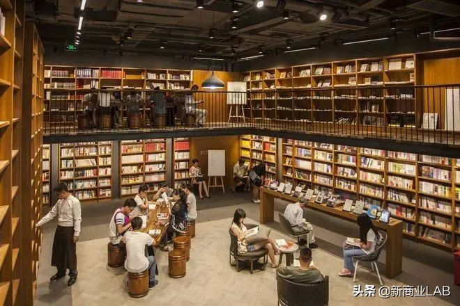 武汉青年路上，这座新“美学商场”藏着多少惊喜？