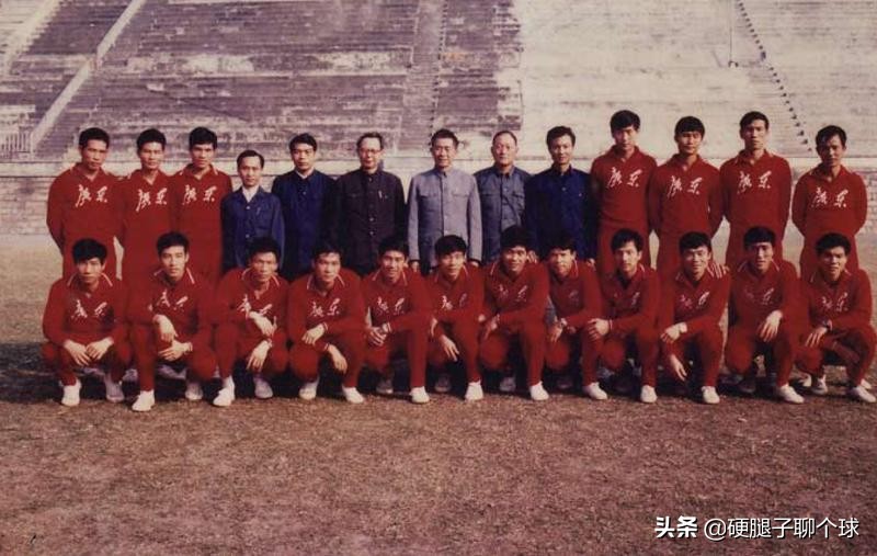 历任国足主教练谈中国足球,两位前国足主帅