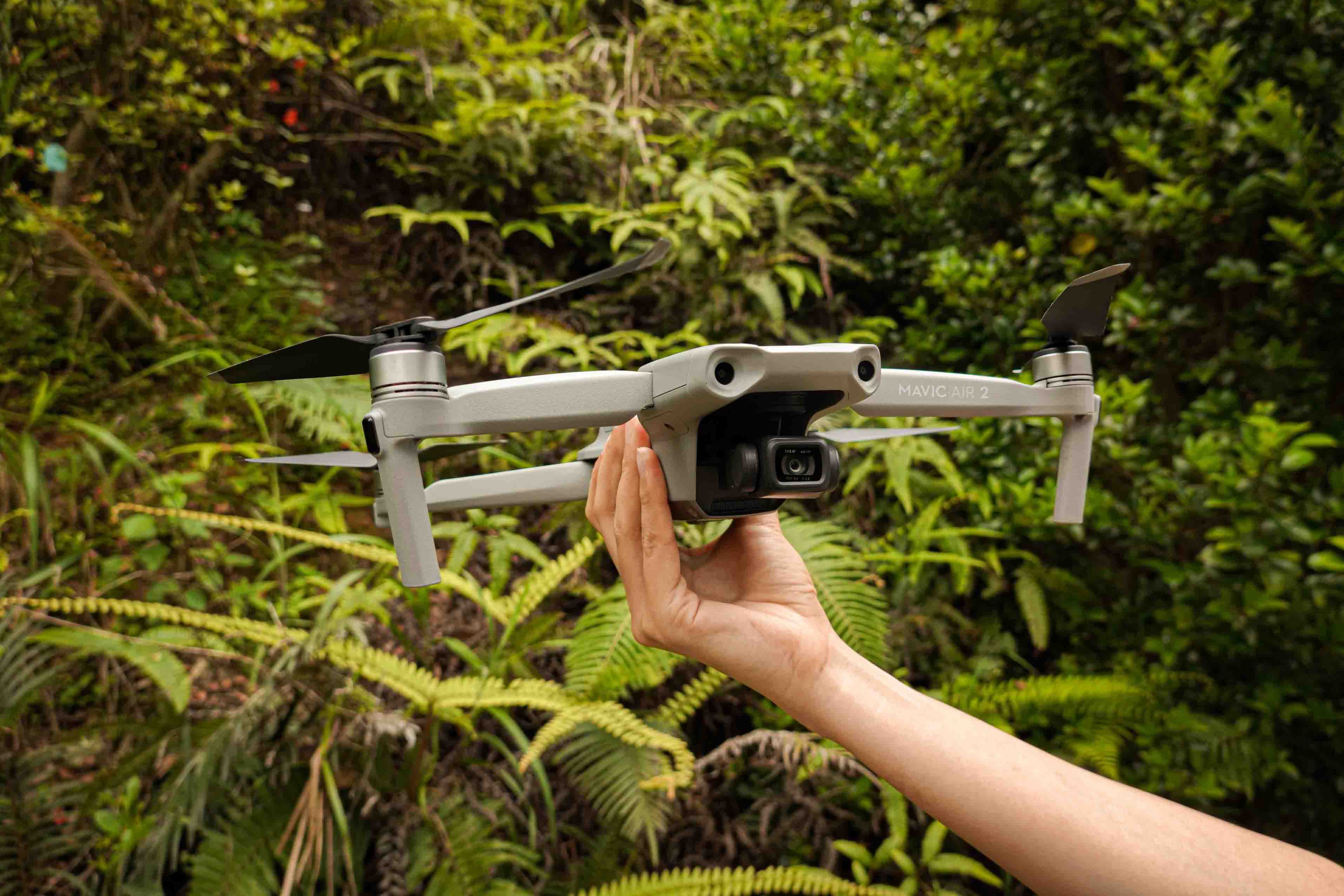 御air2性能展示,御2变焦版和air2s哪一个变焦更强