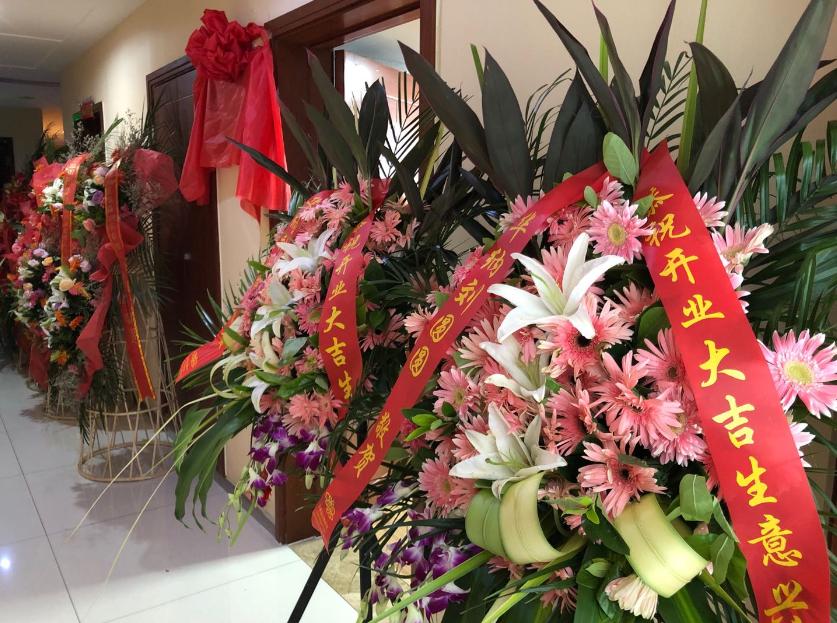 一身戎装闯天下｜她将服装定制做成了一种文化