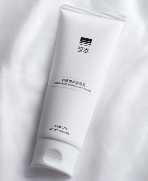 痘痘比较多适合什么洗面奶,只要青春不要痘教你如何对痘出招