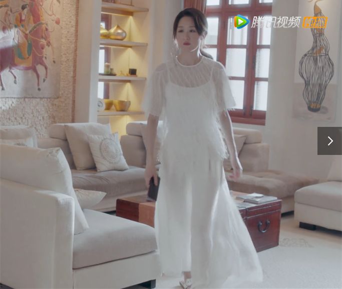 《安家》职场穿搭 | 孙俪素雅，闪闪活泼，知否仙气