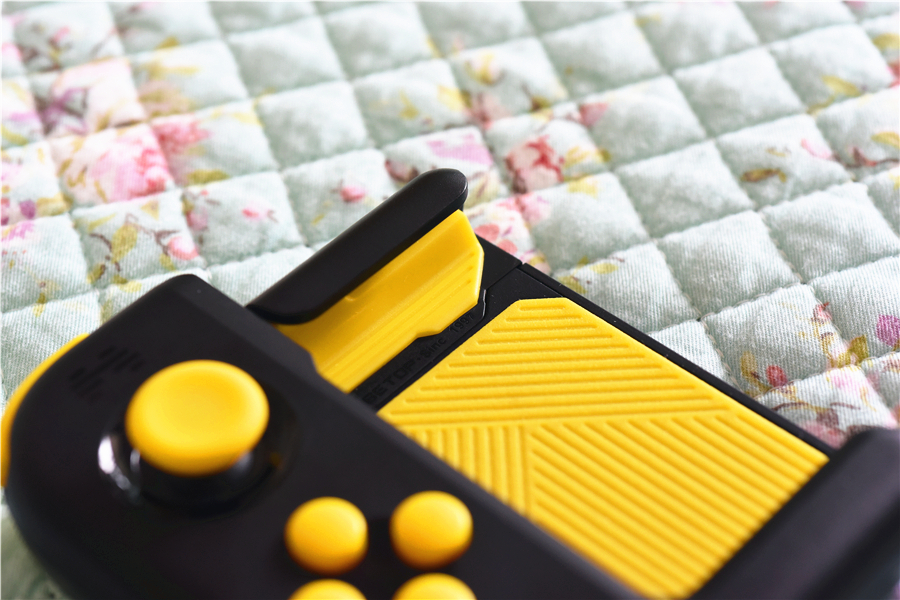 北通h1游戏手柄使用教程,北通h1手柄玩手机游戏好用吗