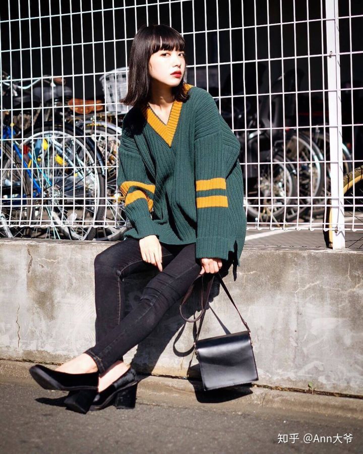 毛衣买多重的版型最好,哪种款式的毛衣比较百搭