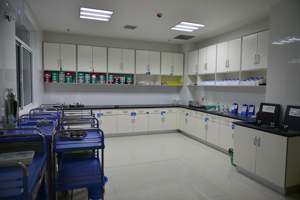 养老院医疗室布局,养老院100张床位的建设方案