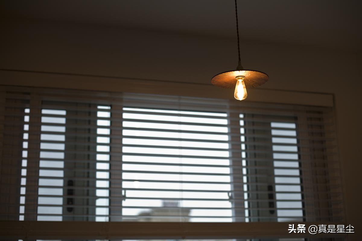 有钱买房子没钱装修的视频,没钱装一个房间的效果图