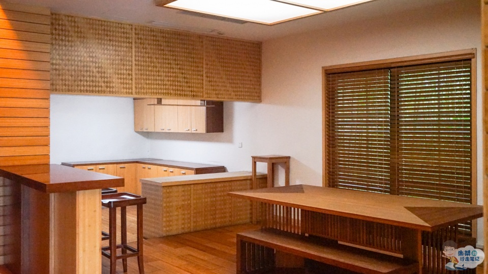 以竹而闻名天下素有中国竹乡之美誉还有一个竹类大观园