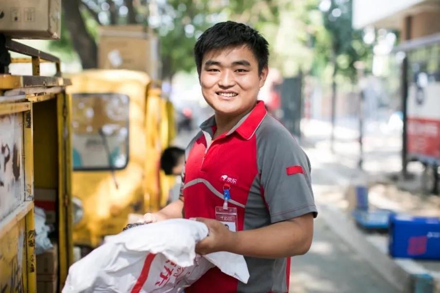 解读京东半年报:持续低利润运营在苦活累活中升维价值