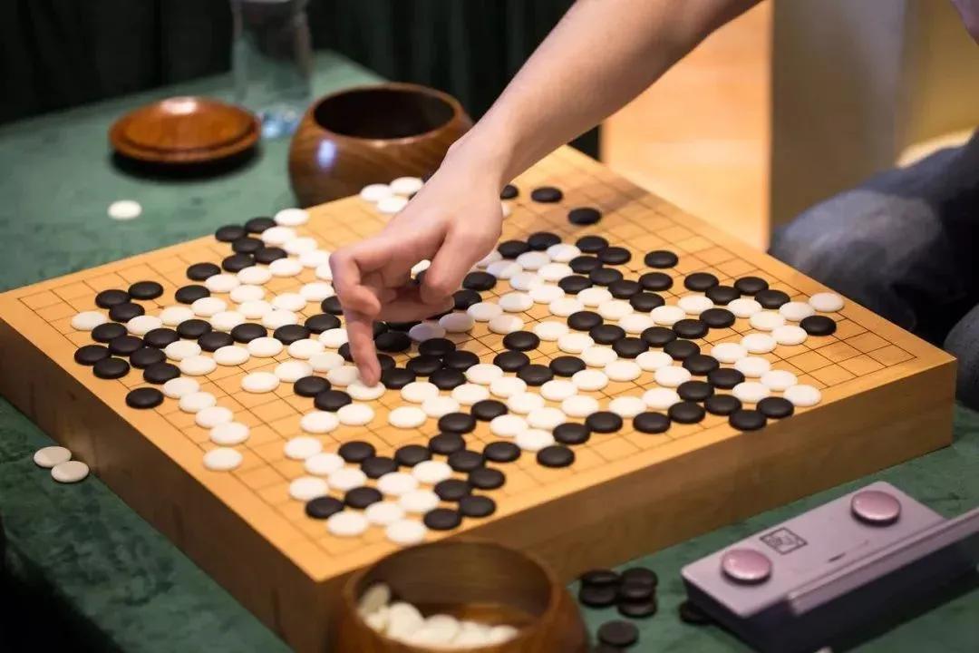 向往的生活胡先煦玩围棋,胡先煦私下玩围棋
