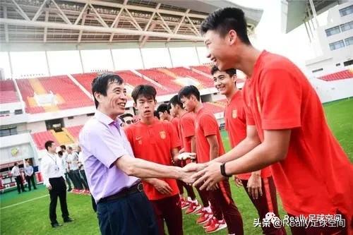 危机感！97国奥“四小天鹅”生存现状，中国足球何谈未来……