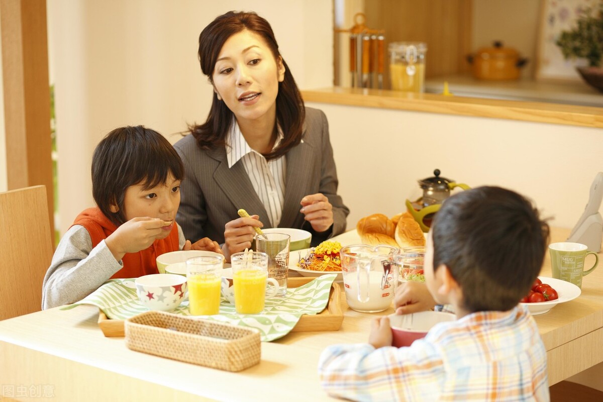 睡觉反流?可能是胃食管反流,饮食要注意什么?看看医生怎么说