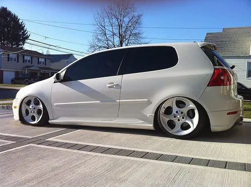 普通车如何改轮圈 (汽车可以改轮圈样式吗)