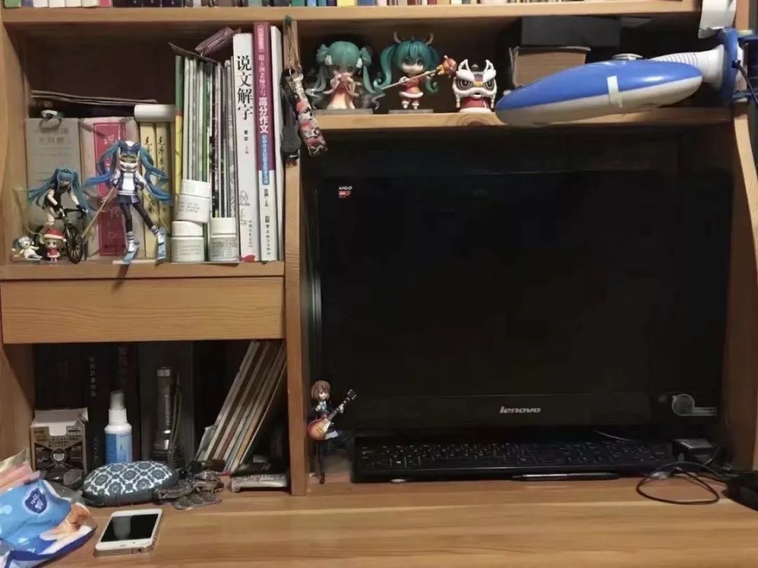 大学寝室简洁,大学寝室长什么样