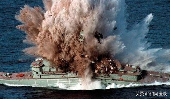 如今的潜艇还能击沉航母吗,无人潜艇能击沉航母吗