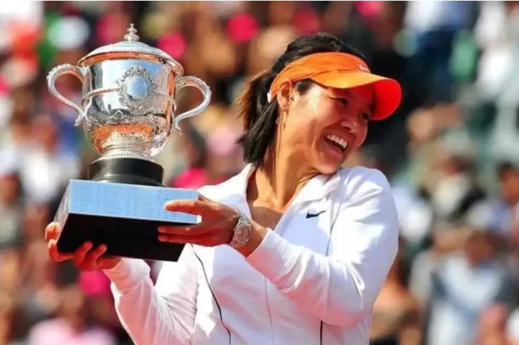 体育界捐款最多的姑娘李娜,李娜向家乡捐款300万视频