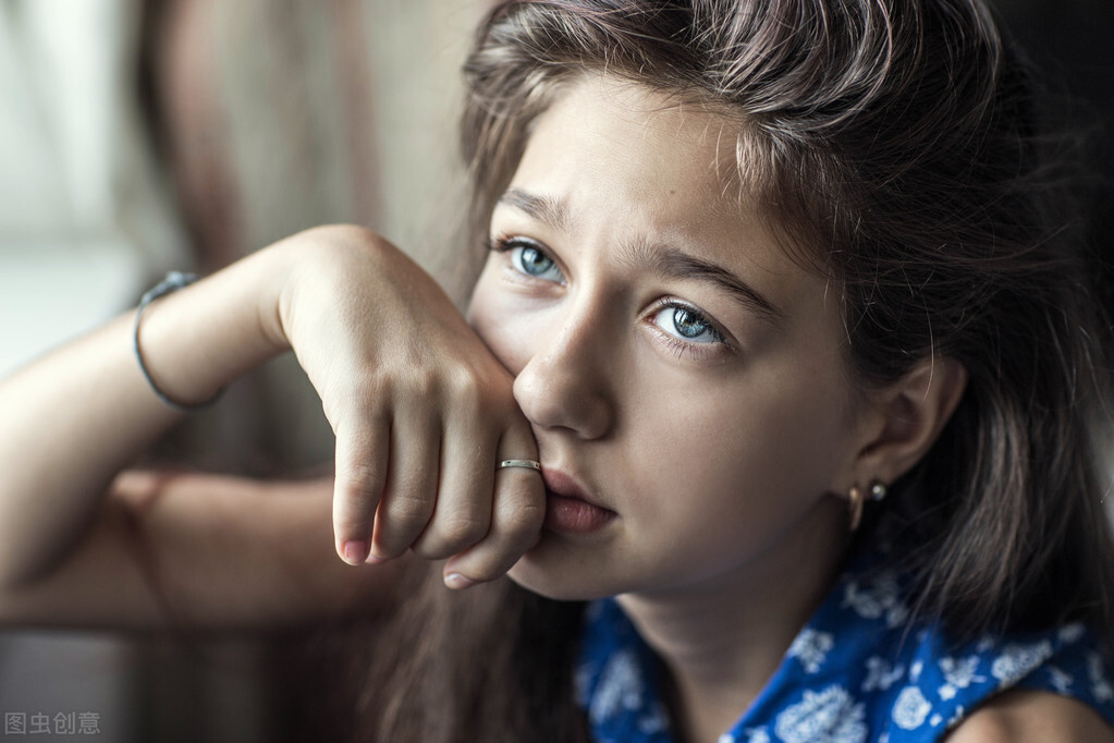 脸色黄是什么原因引起的怎么调理,有乙肝脸色黑黄怎么调理