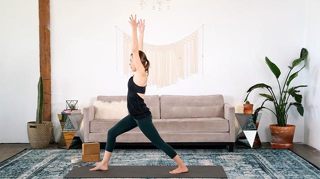 瑜伽拜日式108遍完整视频60分钟,经典瑜伽拜日式排课