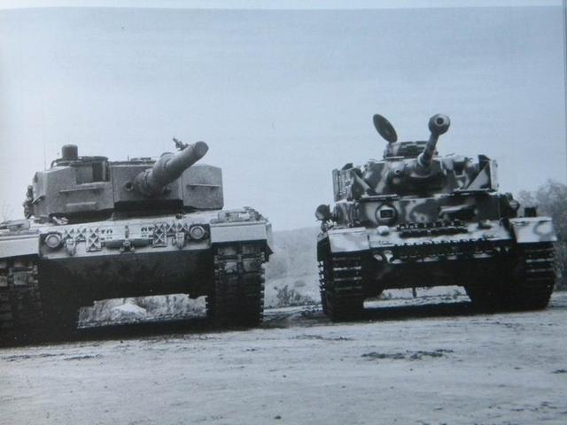 二战黑豹坦克对比虎式坦克,黑豹是四型坦克吗