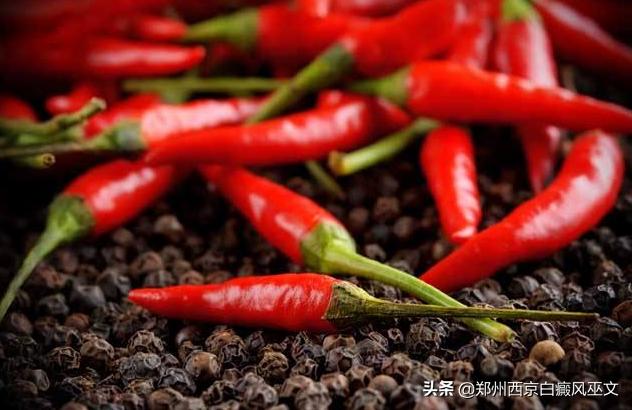 7岁男孩得了白癜风是谁害了他,7岁男孩白癜风是什么原因造成的