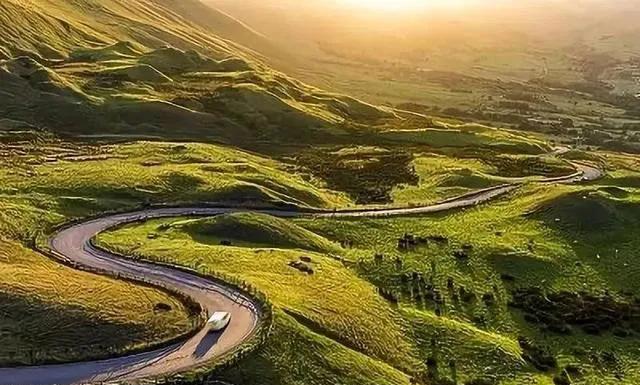 女面试官只字加一笔,女性面试官加一笔是什么字