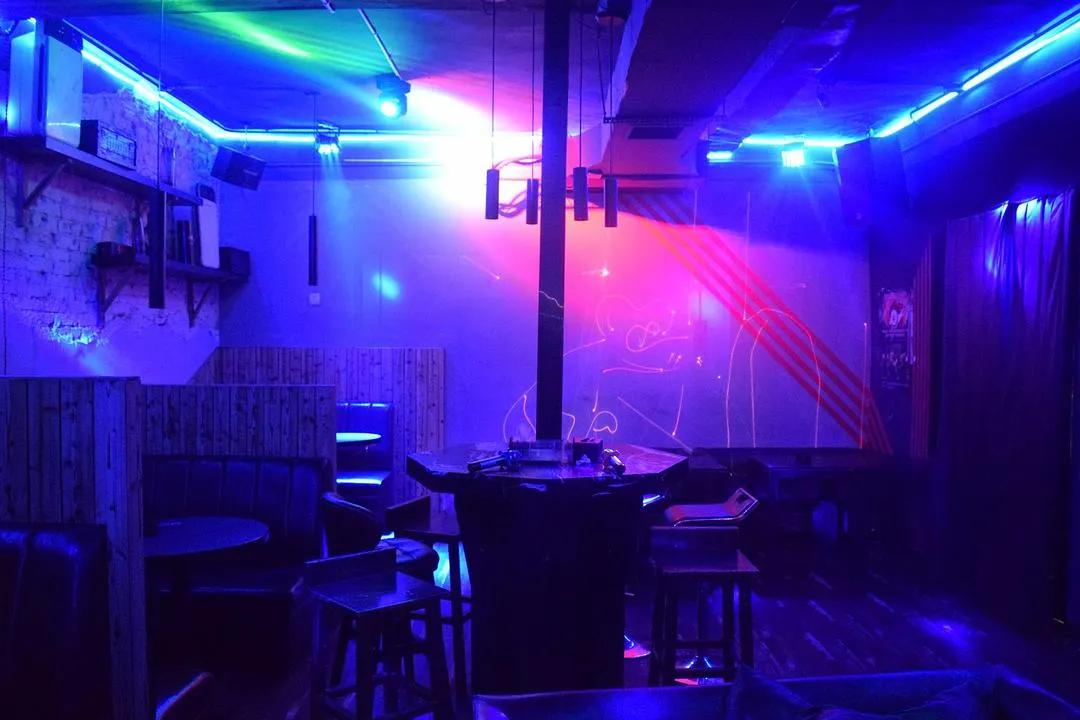 〔舞夜酒吧系列·红粉佳人2〕男人的真爱，一生能有几次？