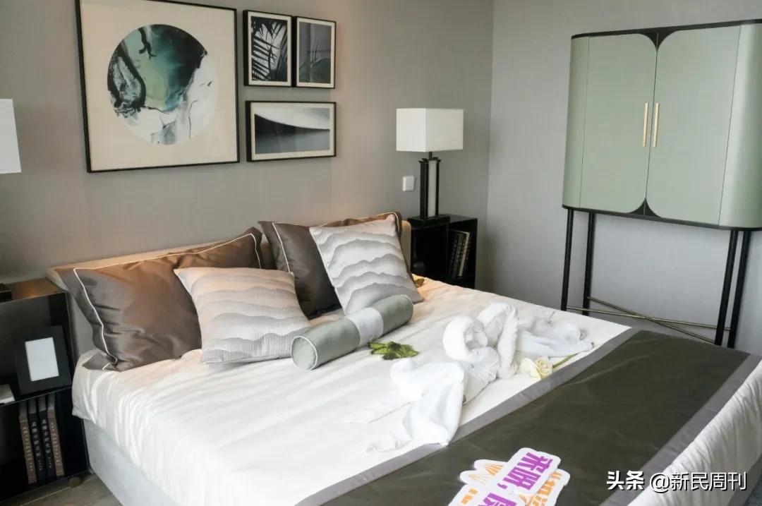 新湖携绿城,海上明月共潮生