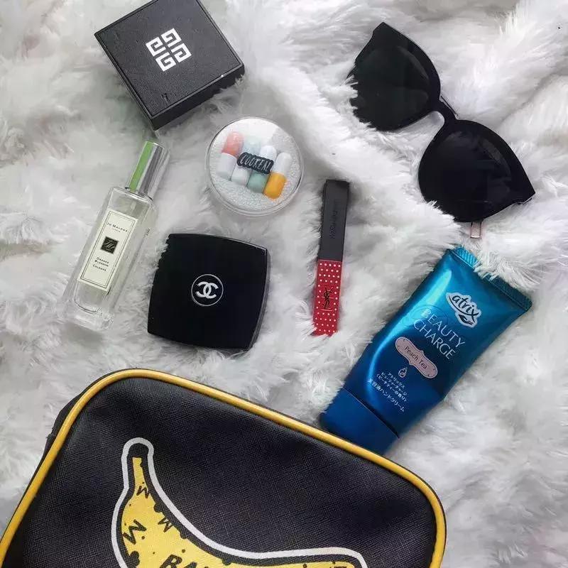 到底是什么神仙眼影盘，能让戚薇用到铁皮