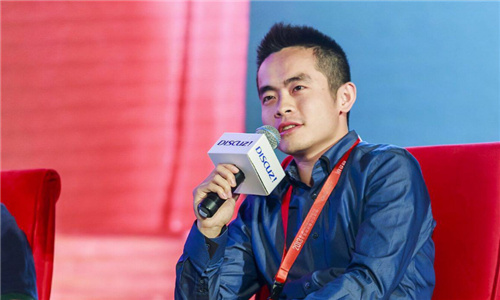 资本大佬的脱轨人生：大学赚百万，2.5亿买豪宅，终被员工举报