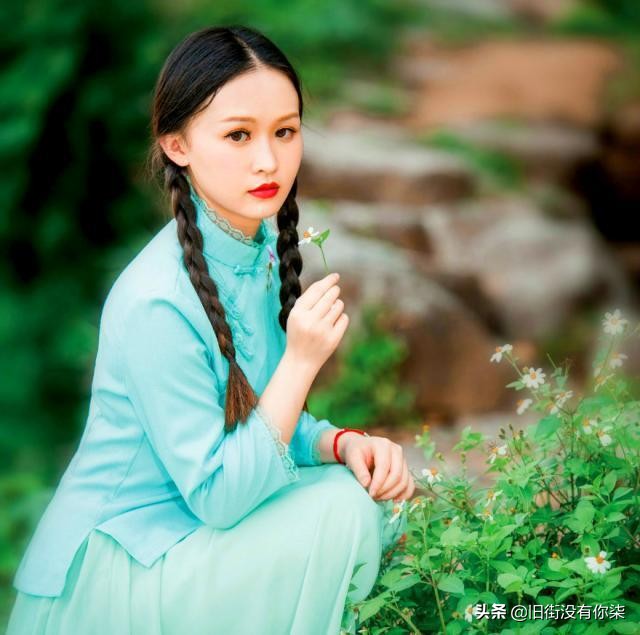 男女交往什么阶段称呼亲爱的,恋爱的女人应该怎样称呼男生