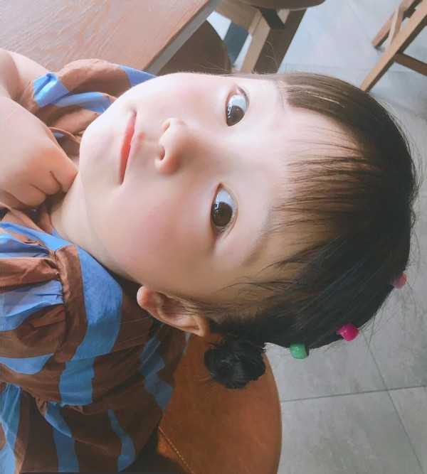 宝宝齐耳短发辫子简单洋气扎法,短发儿童麻花辫扎头发