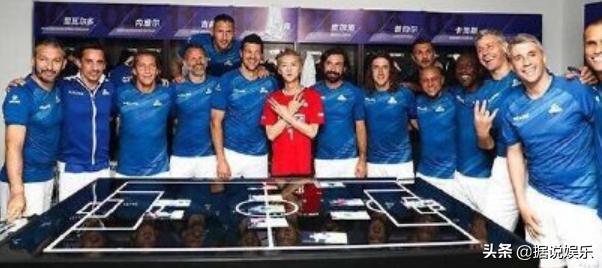 鹿晗喜欢足球到什么程度？自曝会熬夜看曼联比赛，粉丝都吃醋了